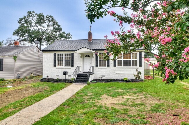property at 2014 Richmond Ave