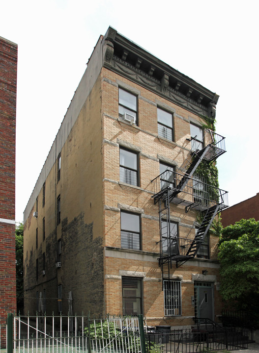 611 St Johns Pl in Brooklyn, NY - Building Photo