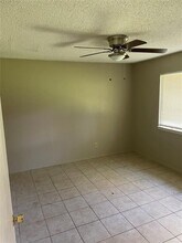 4704 Lambs Ln in Austin, TX - Building Photo - Building Photo