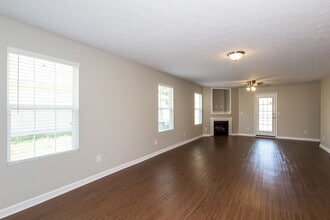 465 Cathedral Dr in Mcdonough, GA - Building Photo - Building Photo