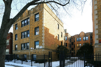 7325 N Honore St in Chicago, IL - Foto de edificio - Building Photo