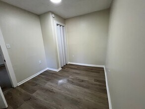 30 Douglas Ave, Unit A in Mansfield, OH - Foto de edificio - Building Photo