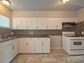 2106 57th St in Lubbock, TX - Building Photo - Building Photo