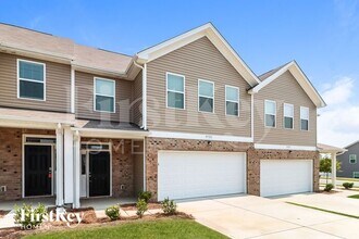 10723 Rivergate Dr NW in Huntersville, NC - Building Photo - Building Photo