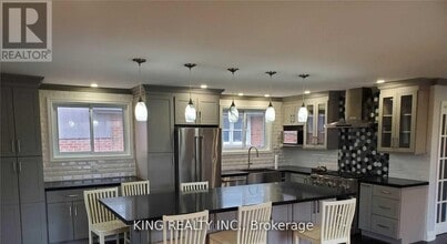 164 Clements Rd E in Ajax, ON - Building Photo - Building Photo