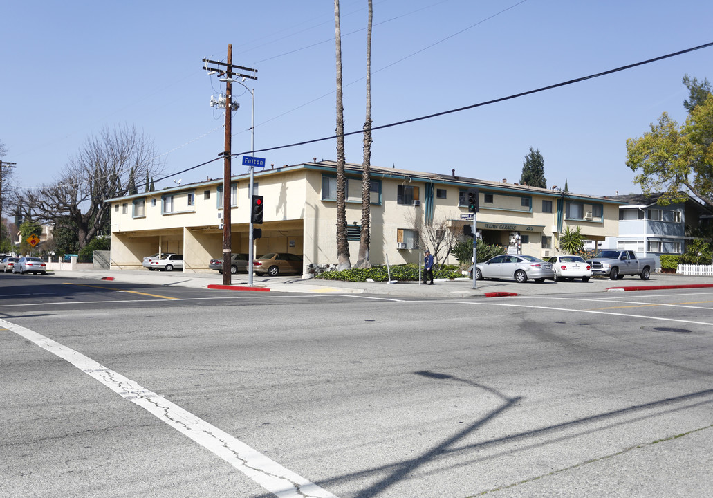 6205 Fulton Ave in Van Nuys, CA - Building Photo