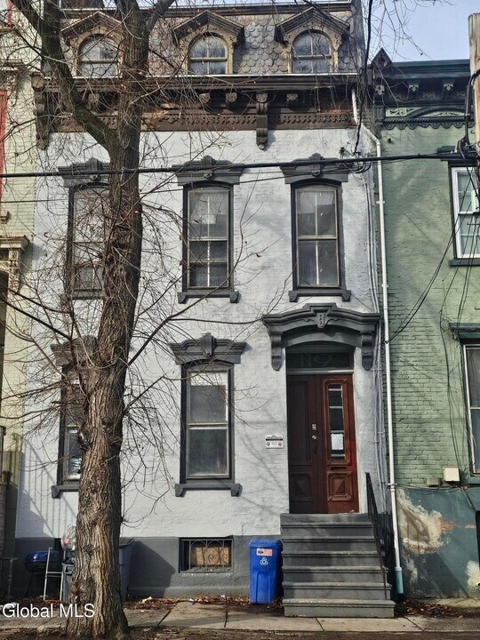 119 Grand St in Albany, NY - Building Photo