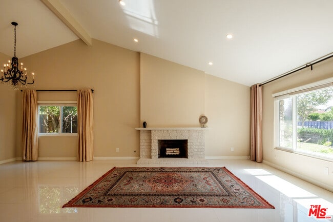 3194 Rossini Pl in Topanga, CA - Building Photo - Building Photo