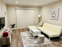 2601 Bellefontaine photo'