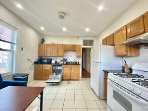 190 Highland St, Unit 2 in Boston, MA - Building Photo - Building Photo