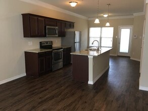 136 E Maple Ridge Ct in Midlothian, TX - Building Photo - Building Photo