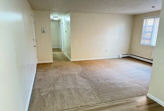 41 Glenn Rd, Unit A11 in East Hartford, CT - Building Photo - Building Photo