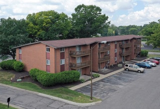 Brookwood Apartments in Indianapolis, IN - Building Photo - Building Photo