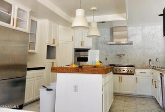 5536 Easterly Rd in Agoura Hills, CA - Building Photo - Building Photo