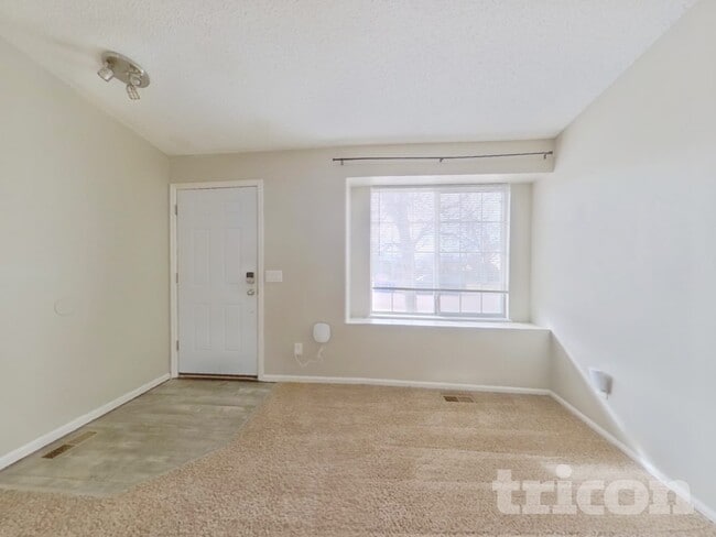 3025 Richmond Dr in Colorado Springs, CO - Building Photo - Building Photo