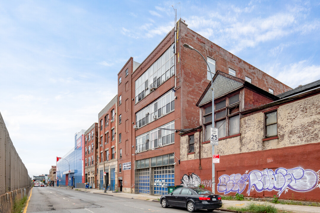 1236 Atlantic Ave in Brooklyn, NY - Building Photo