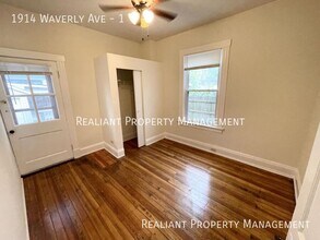 1914 Waverly Ave in Cincinnati, OH - Building Photo - Building Photo