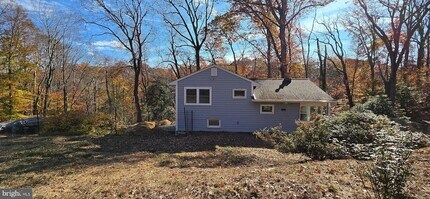 7613 Locust Ln in Fort Washington, MD - Foto de edificio - Building Photo