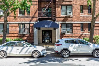 505 E 82nd St in New York, NY - Foto de edificio - Building Photo