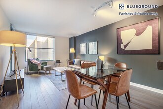 2 Townsend St in San Francisco, CA - Building Photo - Building Photo