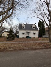 1517 32nd St in Rock Island, IL - Building Photo - Building Photo