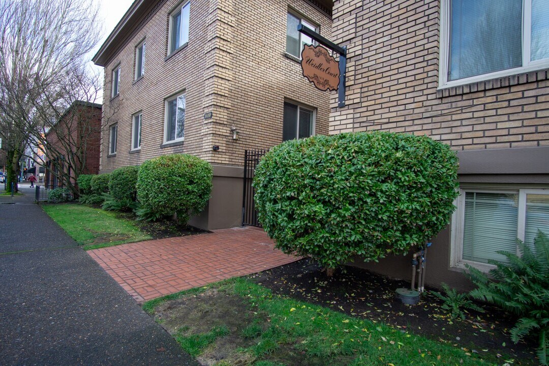 1532 NE 14th Ave in Portland, OR - Building Photo