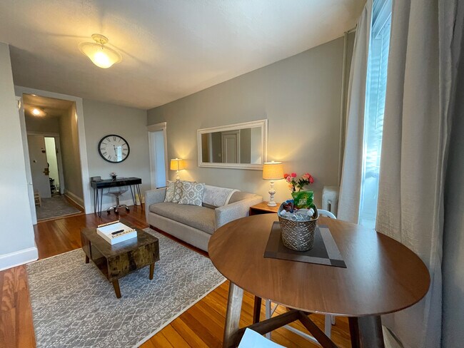 31 Orkney Rd, Unit 46 in Boston, MA - Foto de edificio - Building Photo