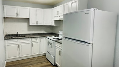 137 Winthrop St in Framingham, MA - Building Photo - Building Photo