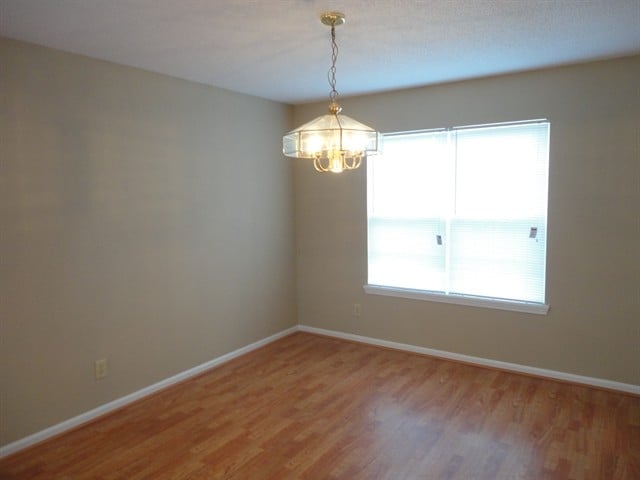 743 Millbrook Dr in Avon, IN - Foto de edificio - Building Photo