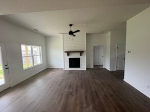 663 N Montego St in Nixa, MO - Building Photo - Building Photo