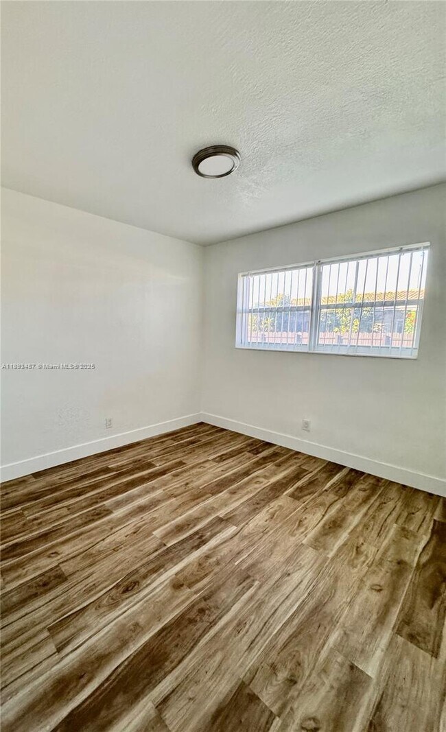 609 NW 2nd Ave in Hallandale Beach, FL - Building Photo - Building Photo