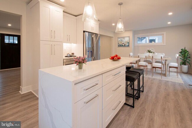 21 Manor Rd in Paoli, PA - Building Photo - Building Photo