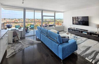 6050 JFK Blvd E in West New York, NJ - Building Photo - Building Photo