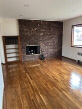 5 Brighton Pl in Hicksville, NY - Building Photo - Building Photo