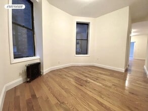 938 Amsterdam Ave in New York, NY - Building Photo - Building Photo