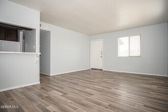 3435 Fred Wilson Ave-Unit -8 in El Paso, TX - Foto de edificio - Building Photo