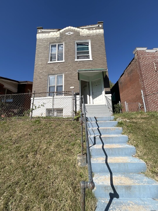 3829 S Compton Ave in St. Louis, MO - Building Photo