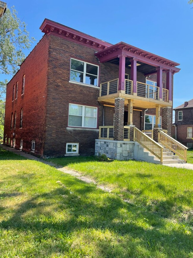 222 Kenilworth St in Detroit, MI - Building Photo - Building Photo