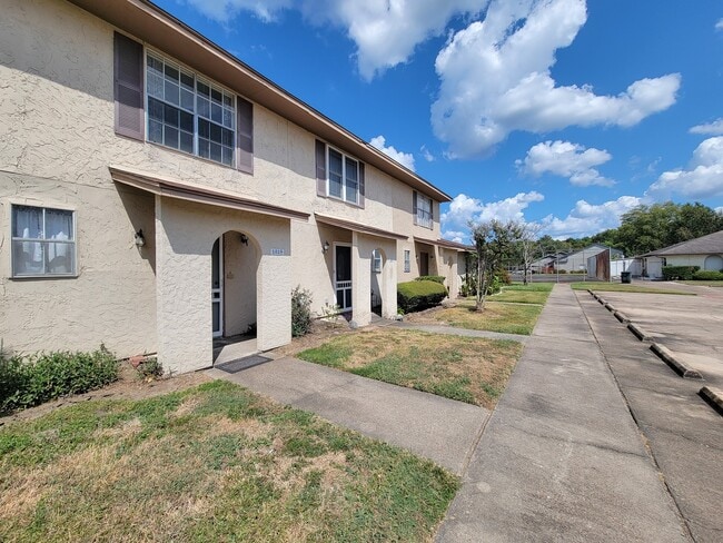 1815 Country Village Blvd in Humble, TX - Building Photo - Building Photo