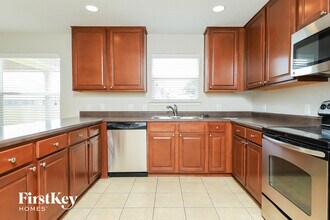 9803 Wolff Run in Converse, TX - Building Photo - Building Photo