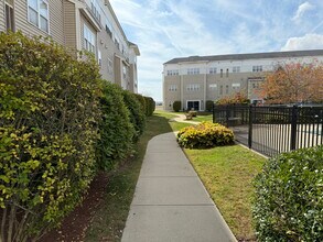 211 Central St, Unit a113 in Norwood, MA - Building Photo - Building Photo