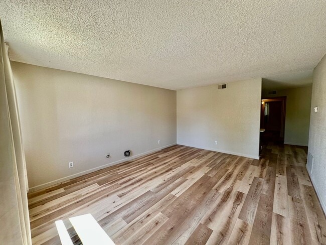 1747 Kings Dr in Paso Robles, CA - Building Photo - Building Photo
