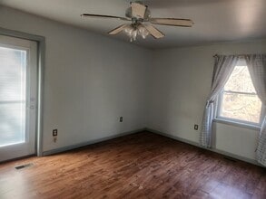 137 N Elizabeth St in Dover, AR - Building Photo - Building Photo