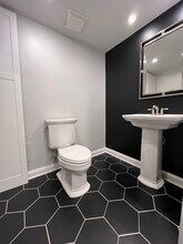 9242 Gross Point Rd in Skokie, IL - Building Photo - Building Photo