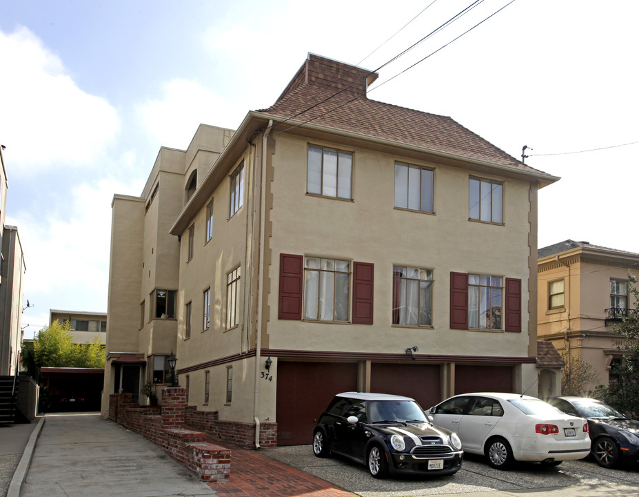 374 Bellevue Ave in Oakland, CA - Building Photo