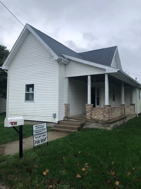 459 Pratt St in Frankfort, IN - Building Photo