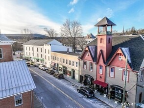 17 Church St in New Milford, CT - Building Photo - Building Photo