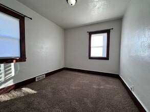 2211 8th Ave S in Fort Dodge, IA - Building Photo - Building Photo