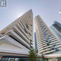 88 Harbour St in Toronto, ON - Building Photo