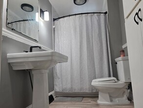 411 Lafayette Ave in Colonial Heights, VA - Building Photo - Building Photo